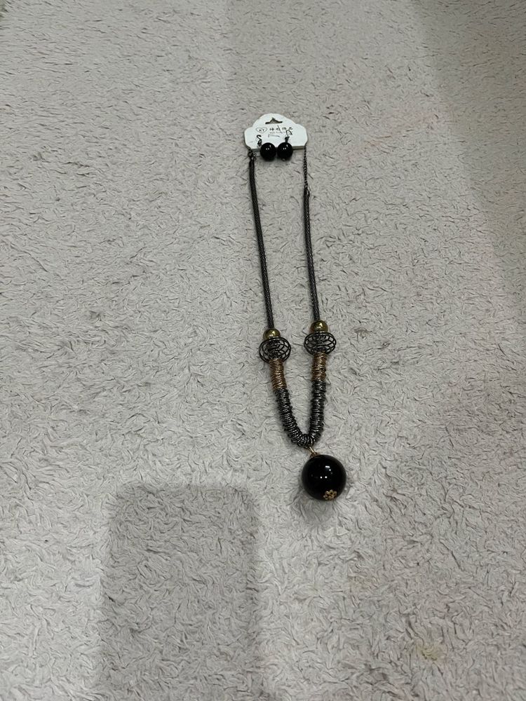 Chic Beaded Necklace &amp; Earring Set