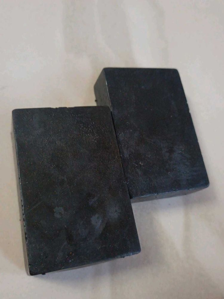CHORCOAL BRIGHTENIG SOAP 🫧