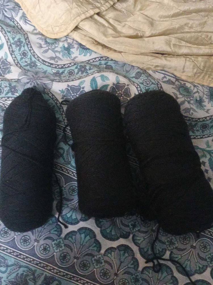 Black Yarn Bundle 300g for crochet