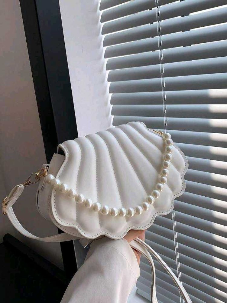 Chic Shell-Shaped Pearl Handbag