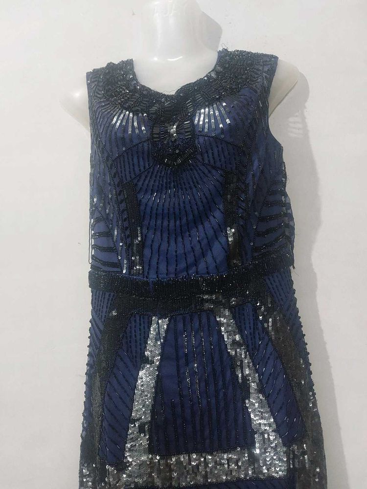 beautiful navy blue gawn