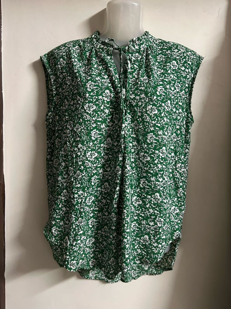 Chic Green Floral Sleeveless Top