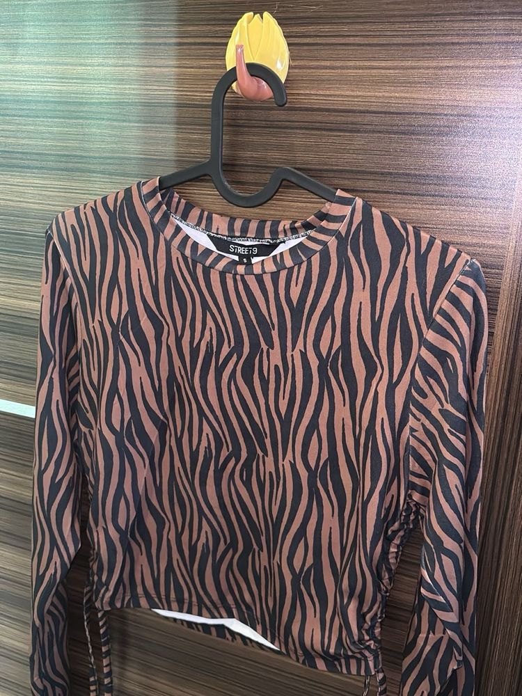 Stylish Zebra Print Long Sleeve Top