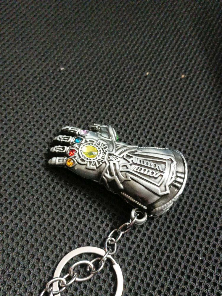 Infinity Gauntlet Keychain