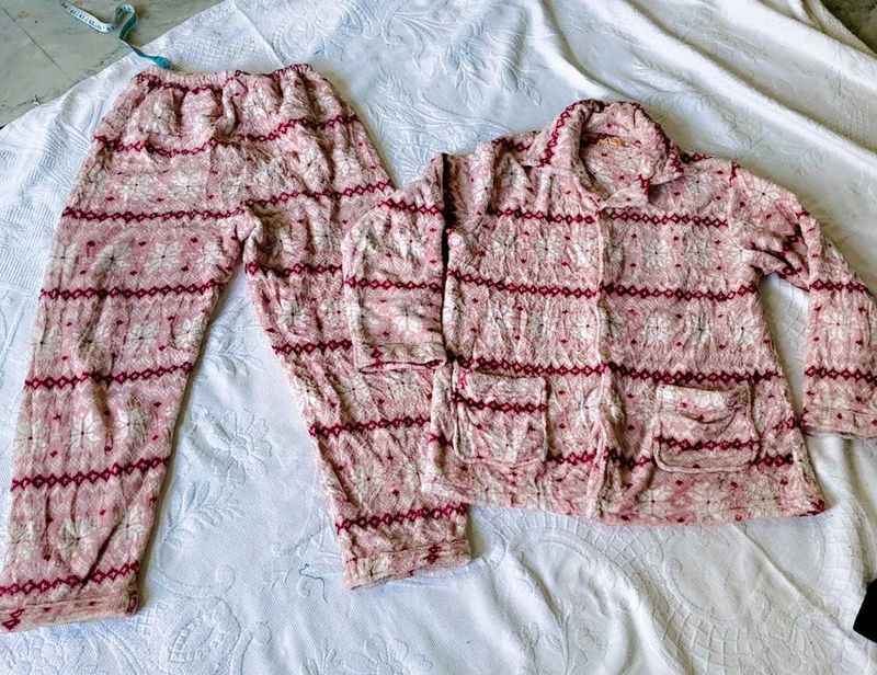 Very Amazing Woolen Night Suit
