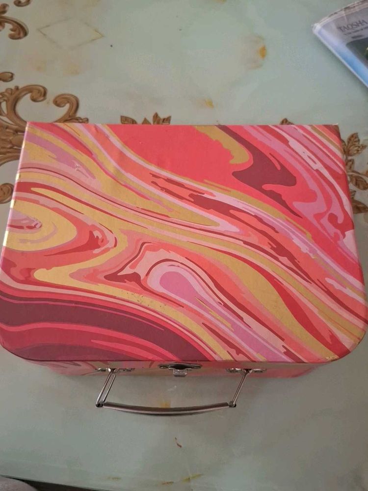Retro Swirl Pattern Clutch Bag