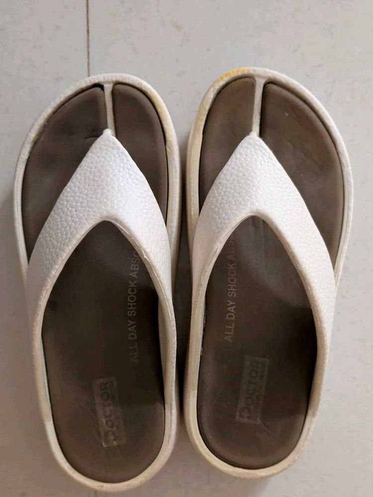 Comfortable Cream/Off-white Flip-Flops
