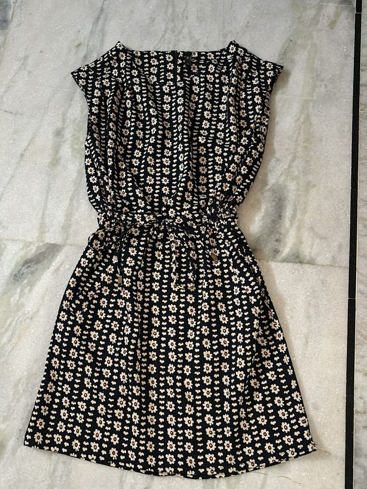 New Beautiful Black Floral Printed Dress