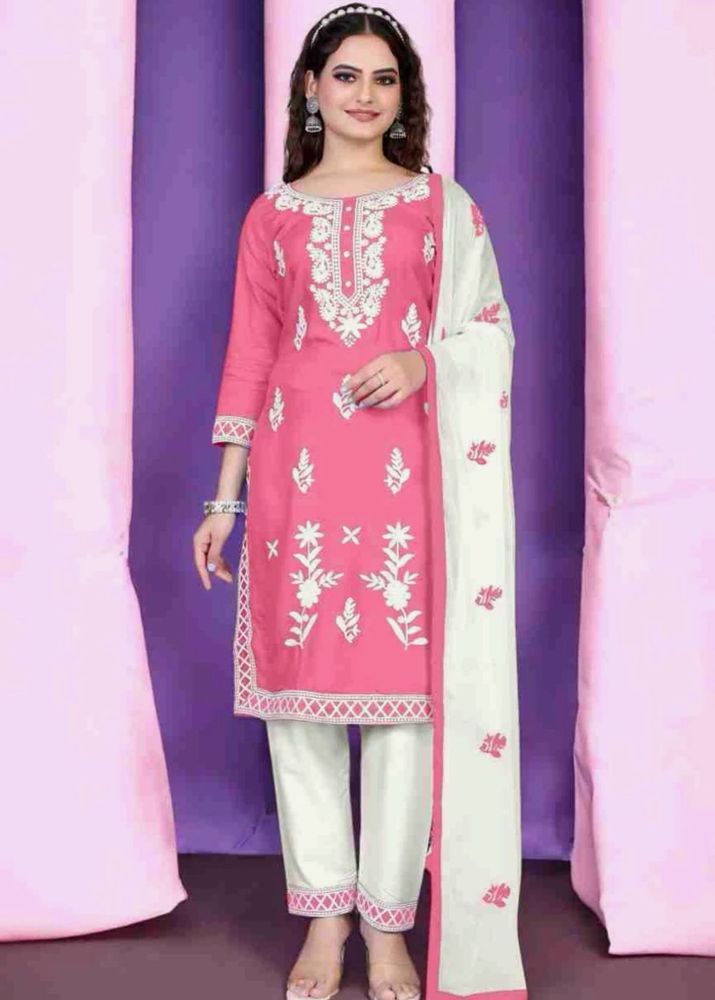 Elegant Pink Kurta Set with White Dupatta