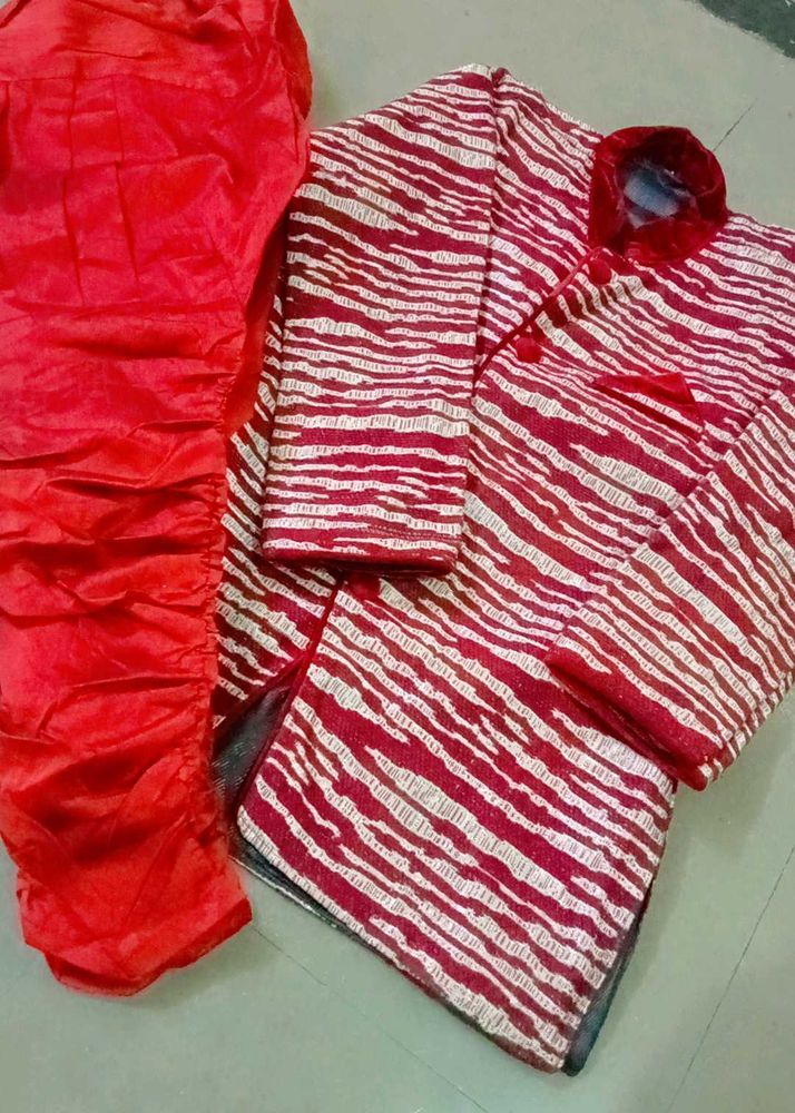 Red &amp; White Printed Kurta Set