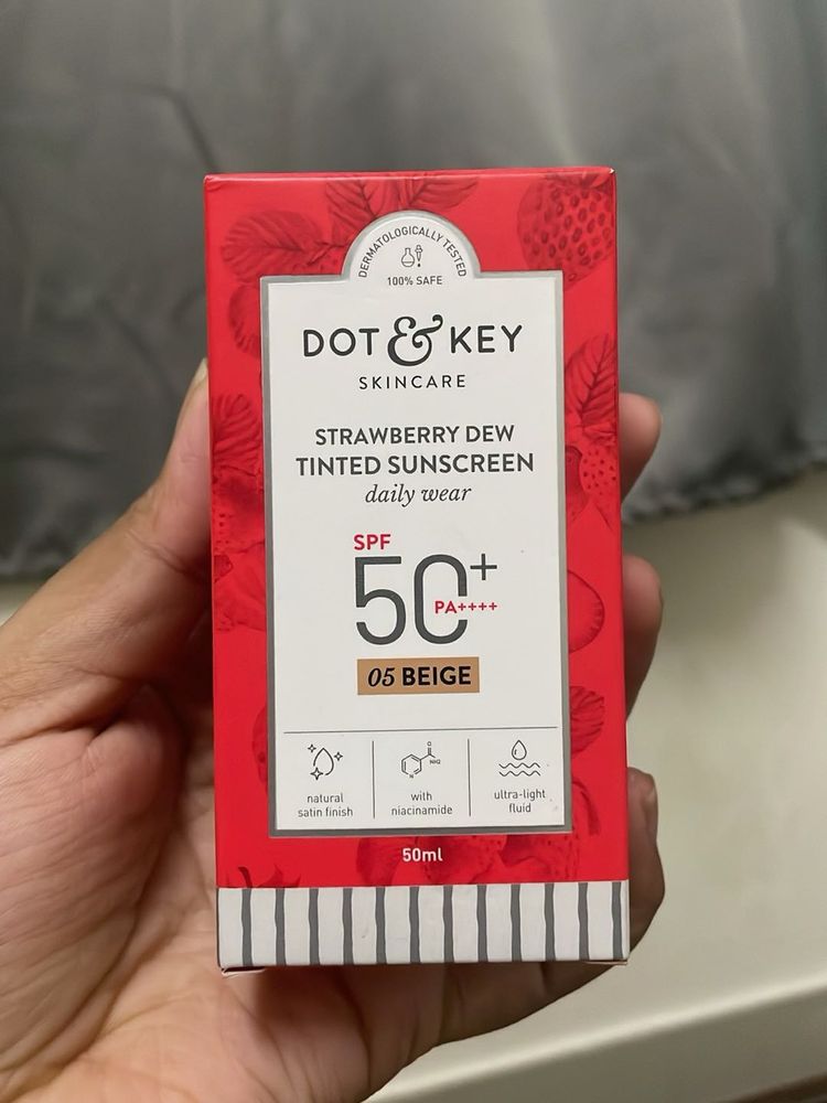 Dot &amp; Key Strawberry Dew Tinted Sunscreen