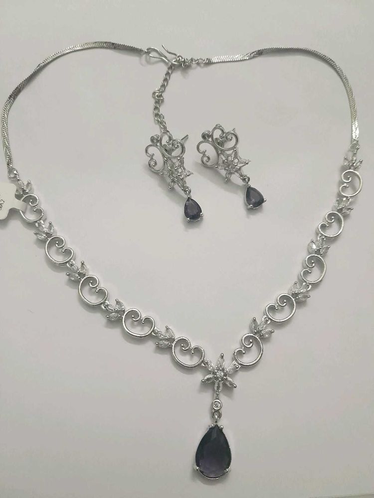 Elegant Necklace and Earring Set