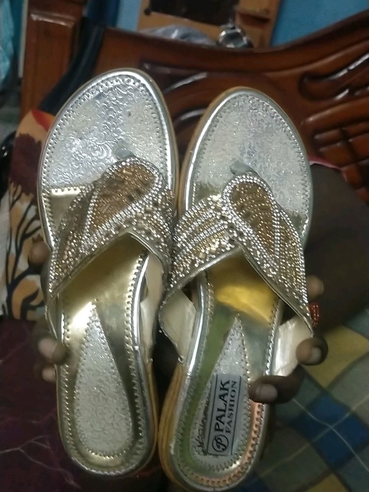 Golden Heels With Stone