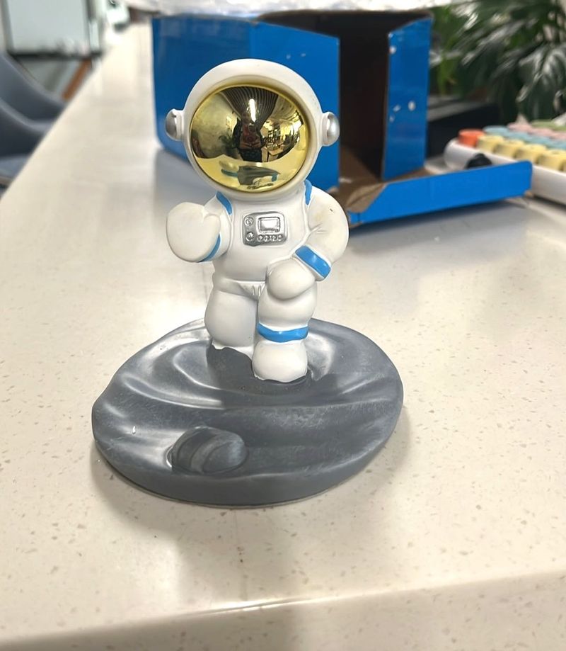 Astronaut Figurine Mobile Stand