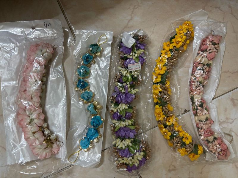 Assorted Floral Hair Accessories Set