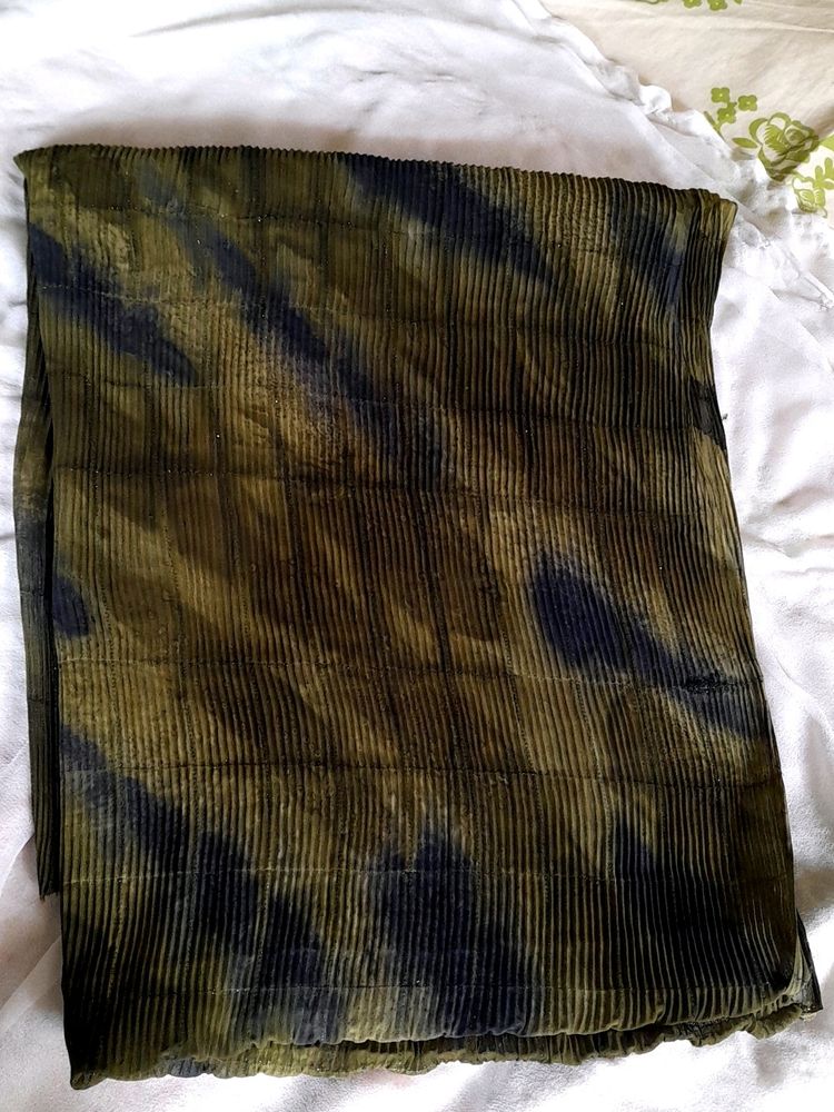 BEAUTIFUL GREEN PLEATED TEXTURED FABRIC