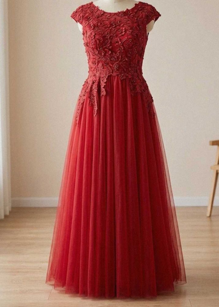 Elegant Red Lace Evening Gown