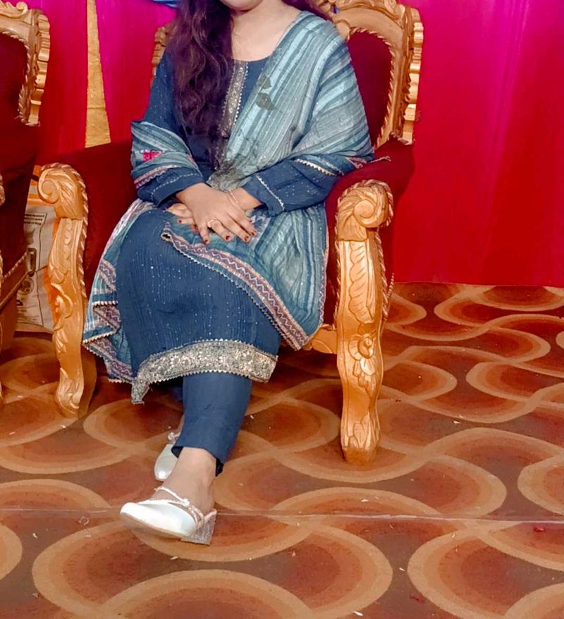 Elegant Blue Pakistani Suit