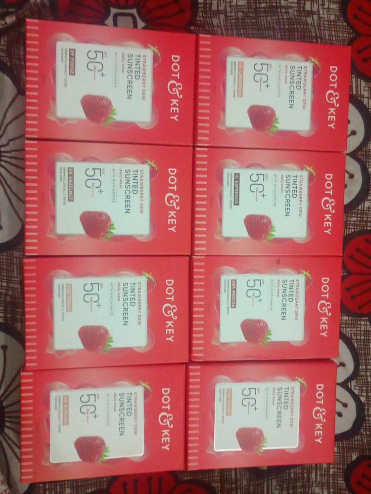 Dot &amp; Key Tinted Sunscreen 50+ PA+++