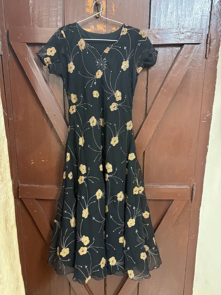 Elegant Black Floral Ethnic Gown