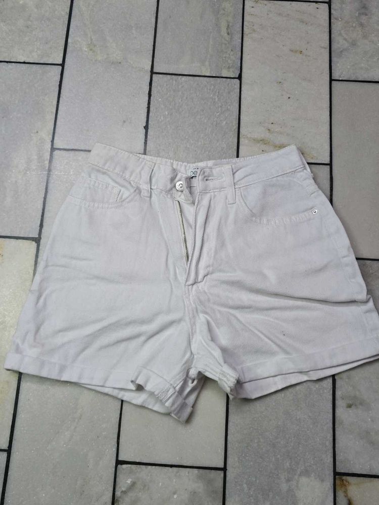 white High-Waisted Shorts