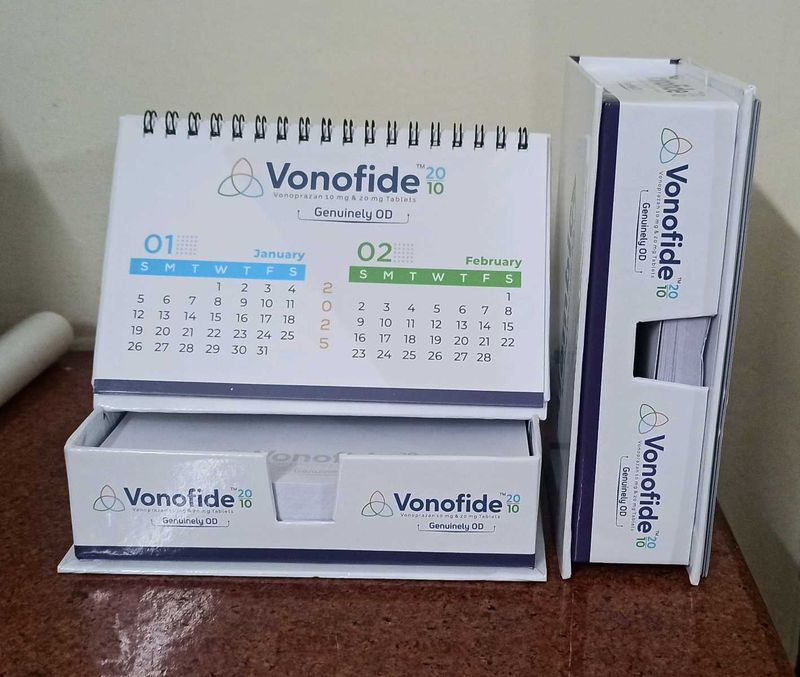 2025 Table Calander With Chit Pad