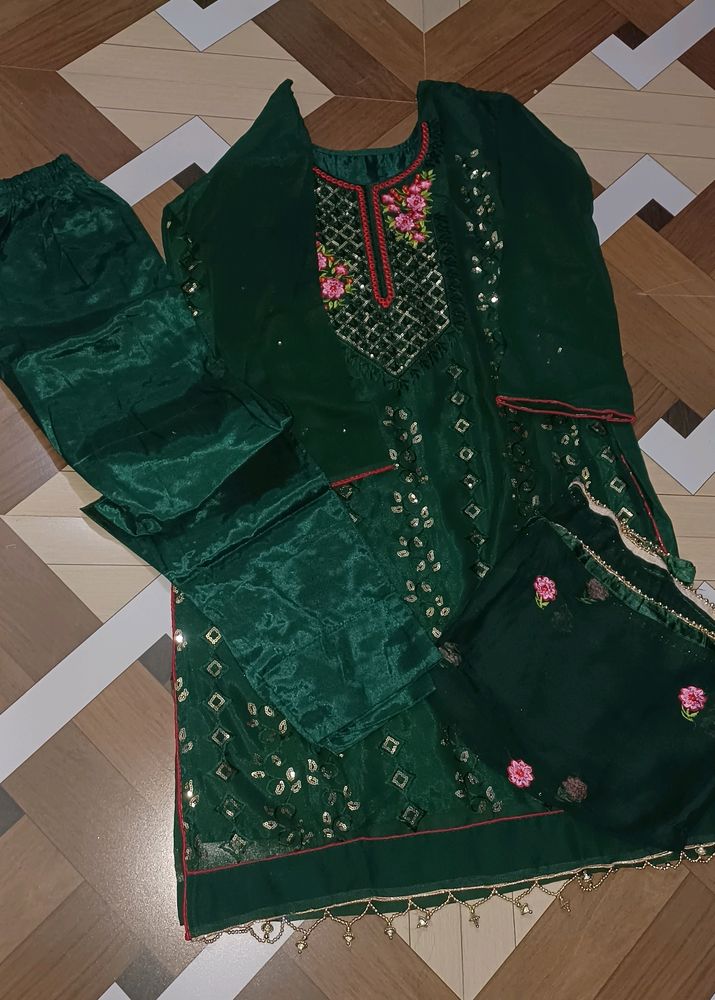 Pakistani Suit
