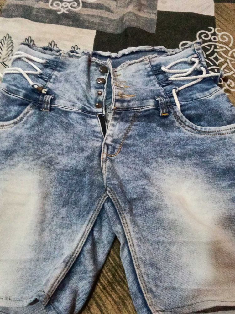 Stylish Acid Wash Denim Shorts