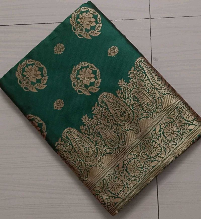 Elegant Green Silk Saree with Gold Border