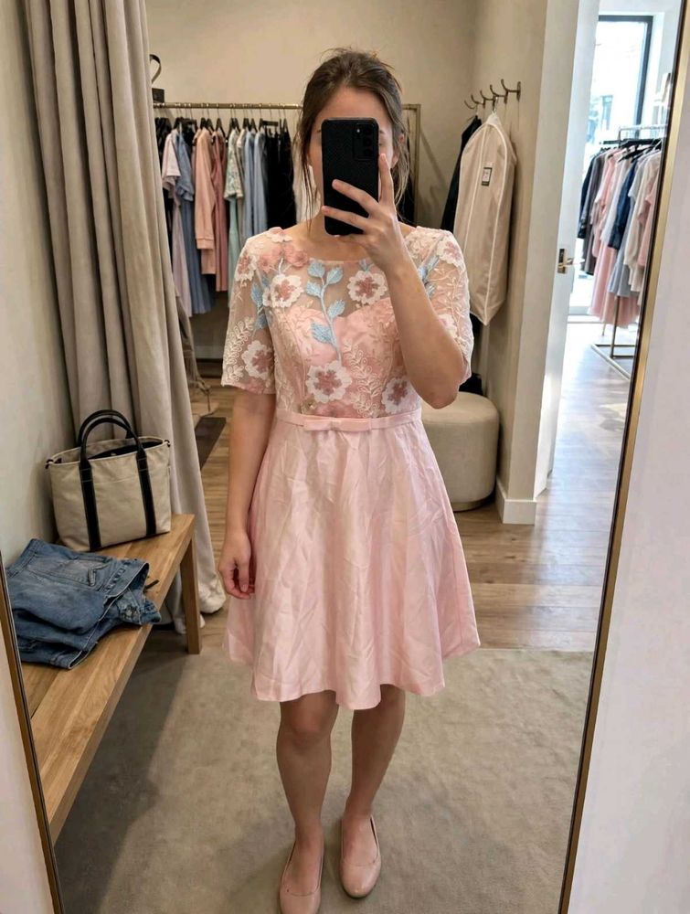Beautiful Pink Floral Lace Dress