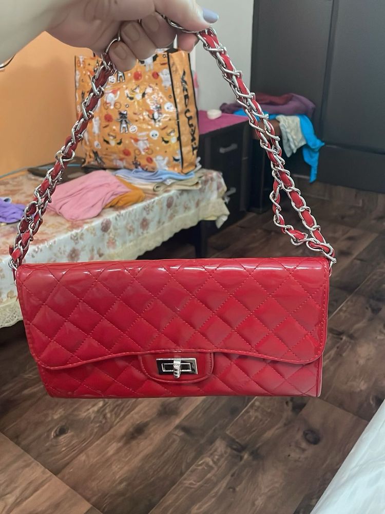 Chic Red Patent Quilted Clutch