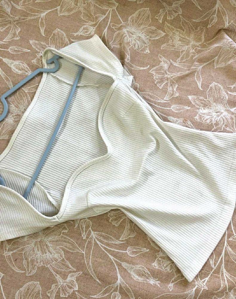 URBANIC White Ribbed Sweetheart Top