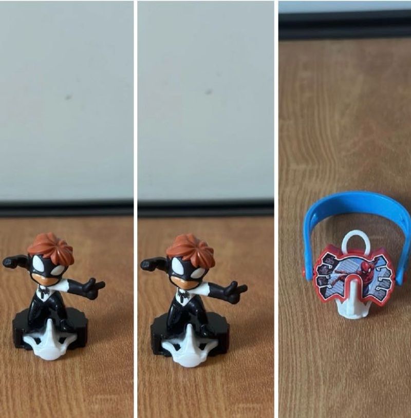 SpidermanHalfmasked KinderJoy(2)&amp; PeterParker band