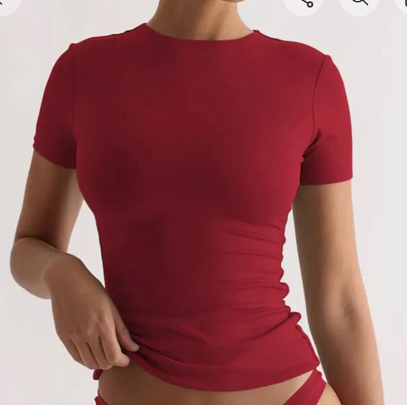 Burgundy fitted T-shirt
