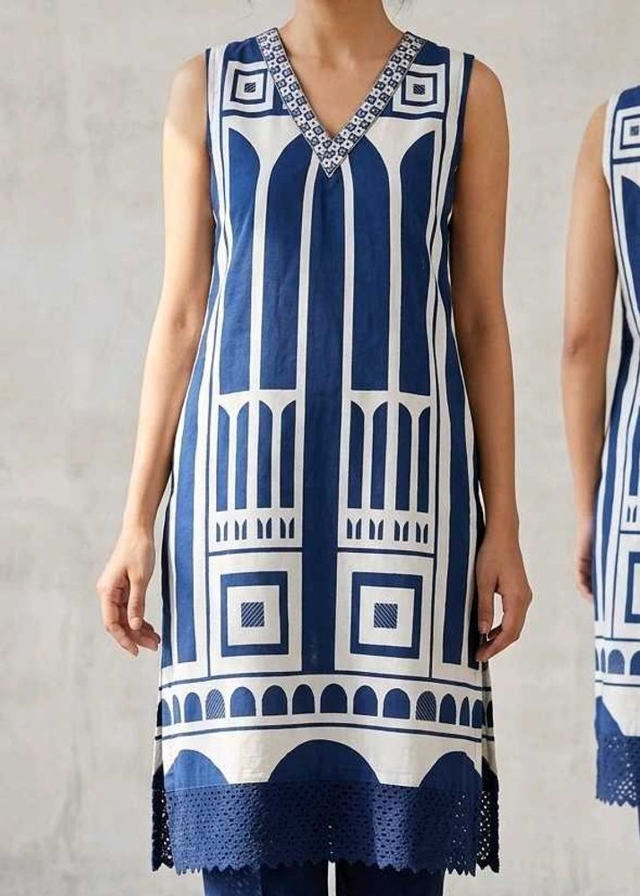 Stylish Blue &amp; White Ethnic Kurta