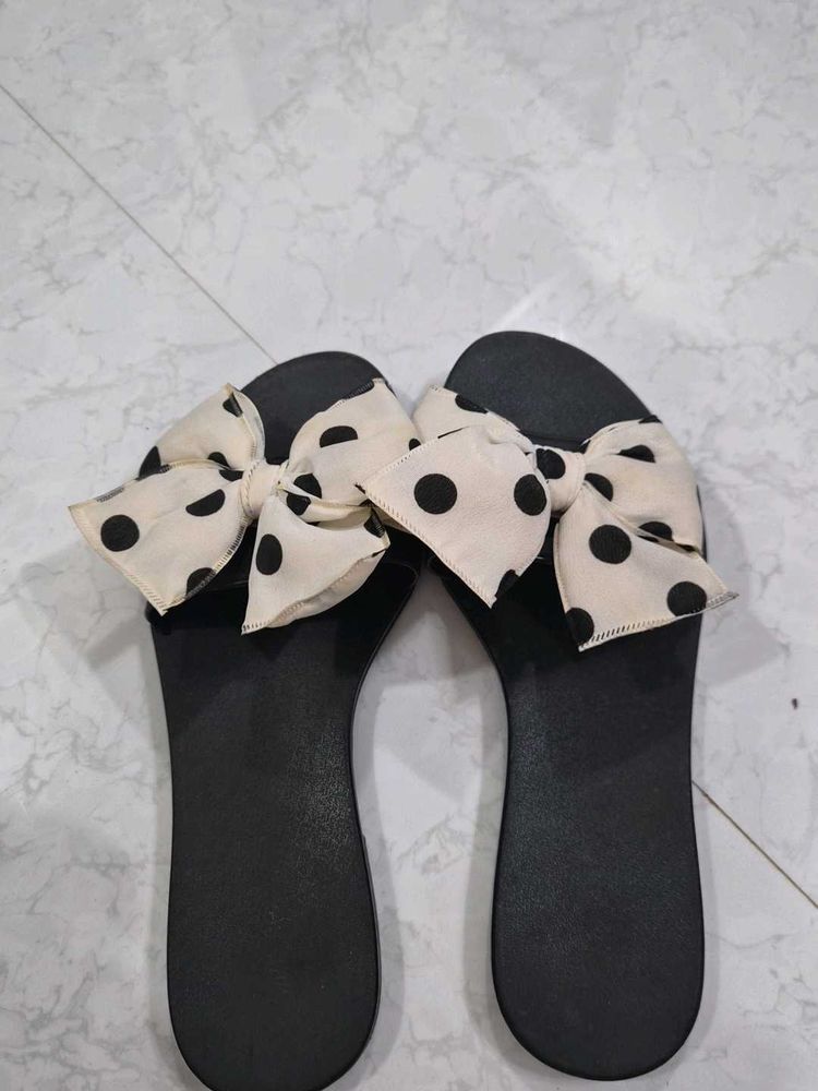 Cute Polka Dot Bow Flip Flops