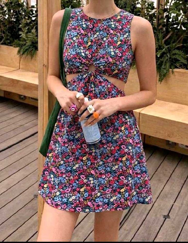 last price 🚩Floral Cut-Out Knot Dress