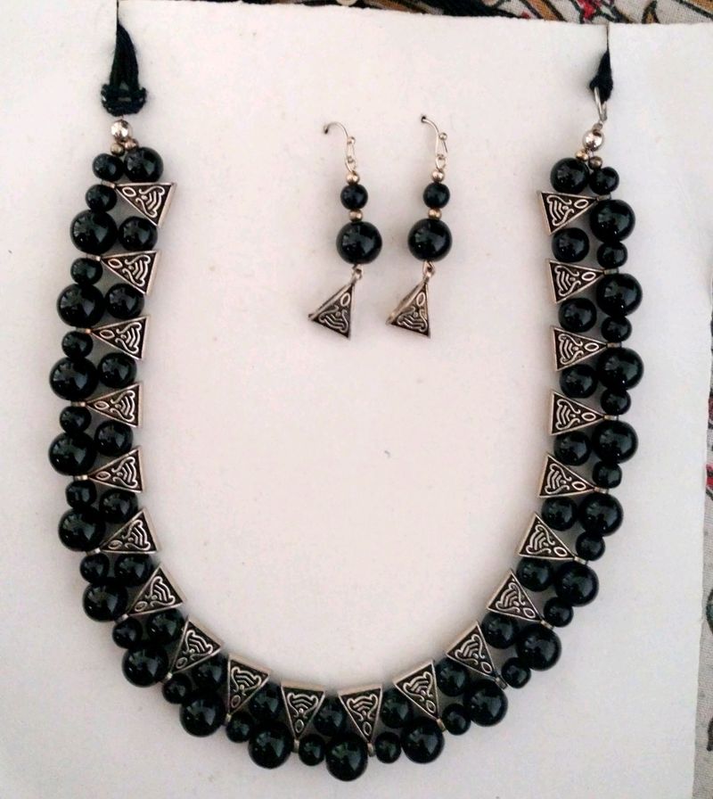 Black Beads necklace and earrings set