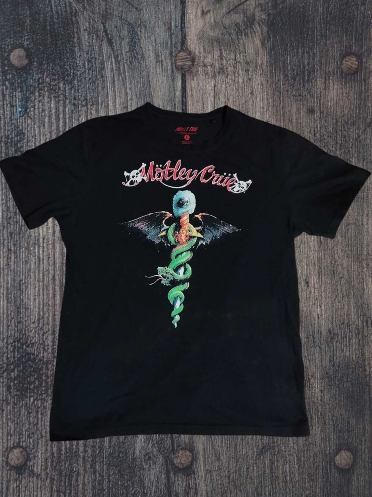 Motley Crue Graphic Tee
