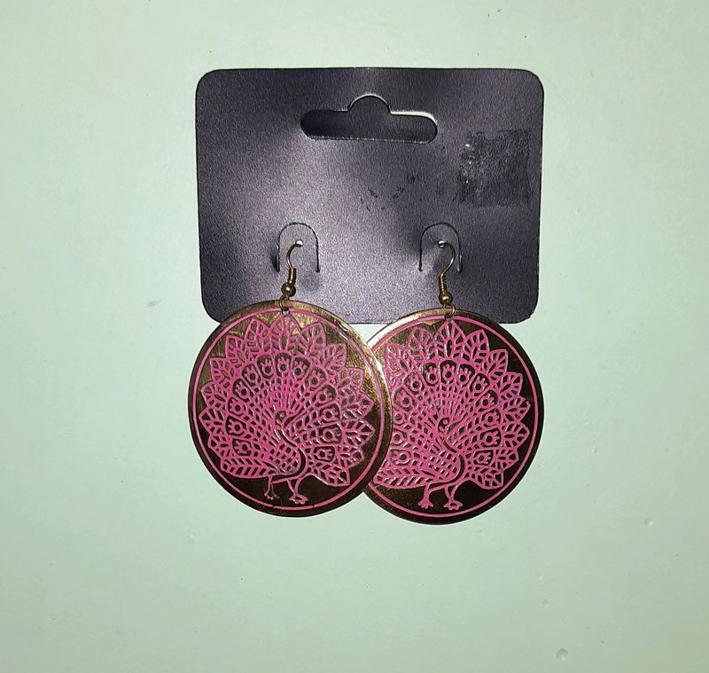 Very Light Weight Round In Shape Earring