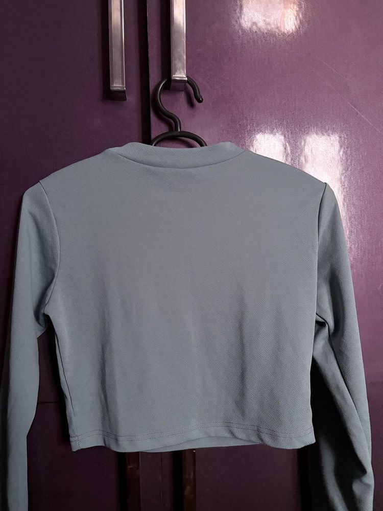 round neck crop top