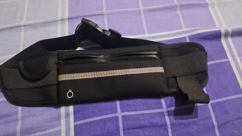 BRAND NEW - Waterproof Waist Fanny Bag