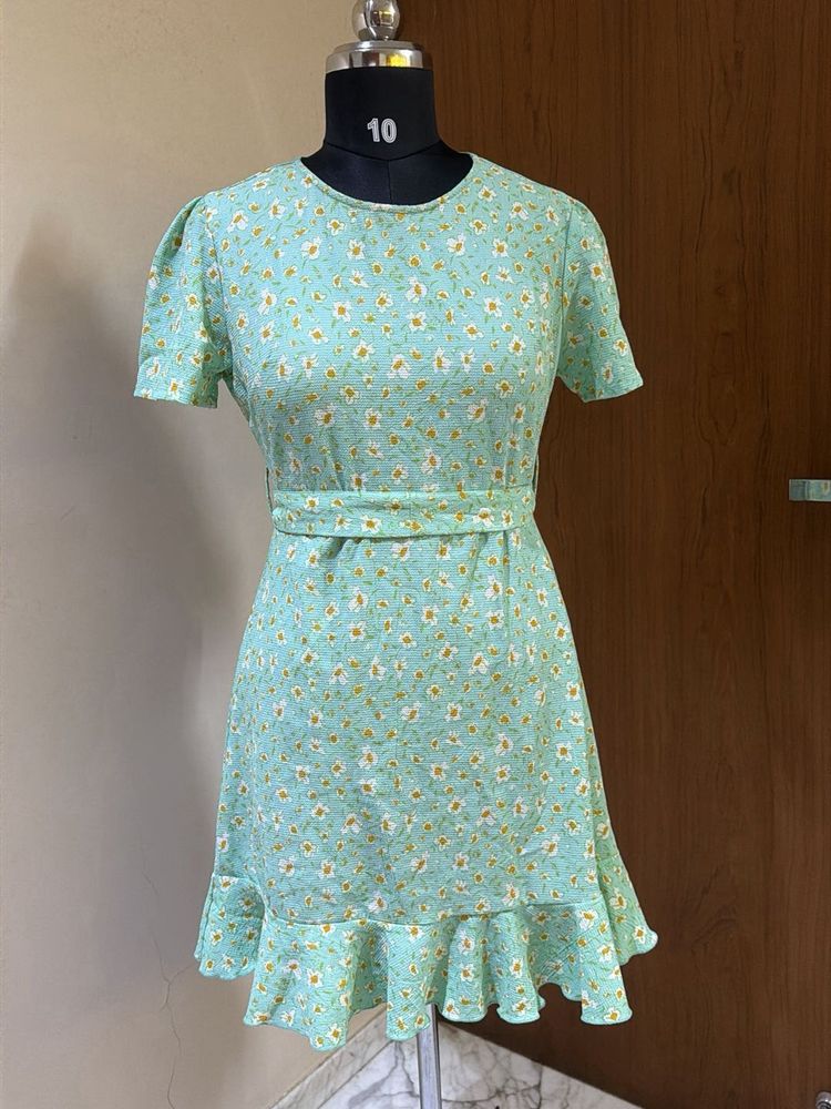 Chic Floral Print Mini Dress