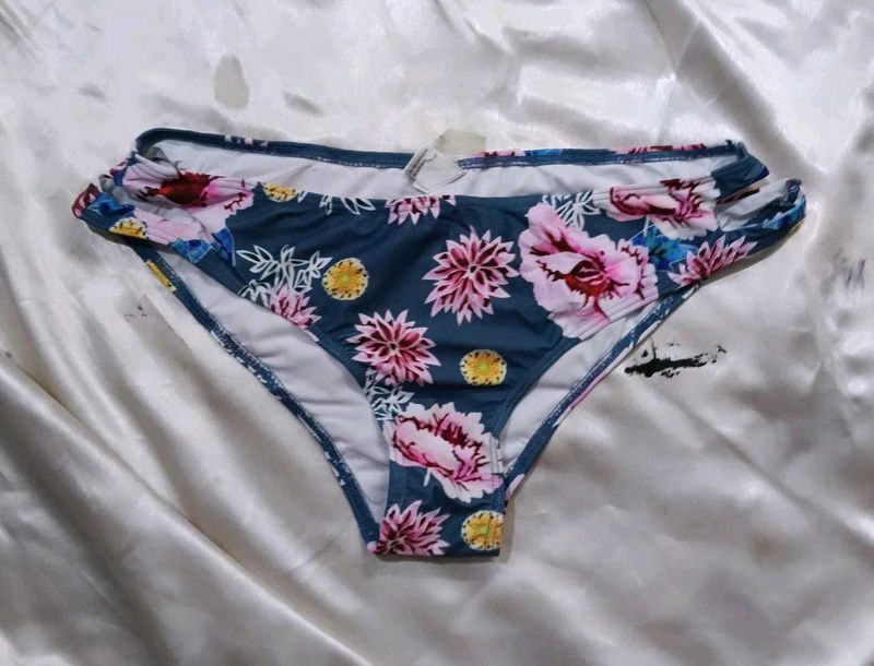 Floral Bikini panty