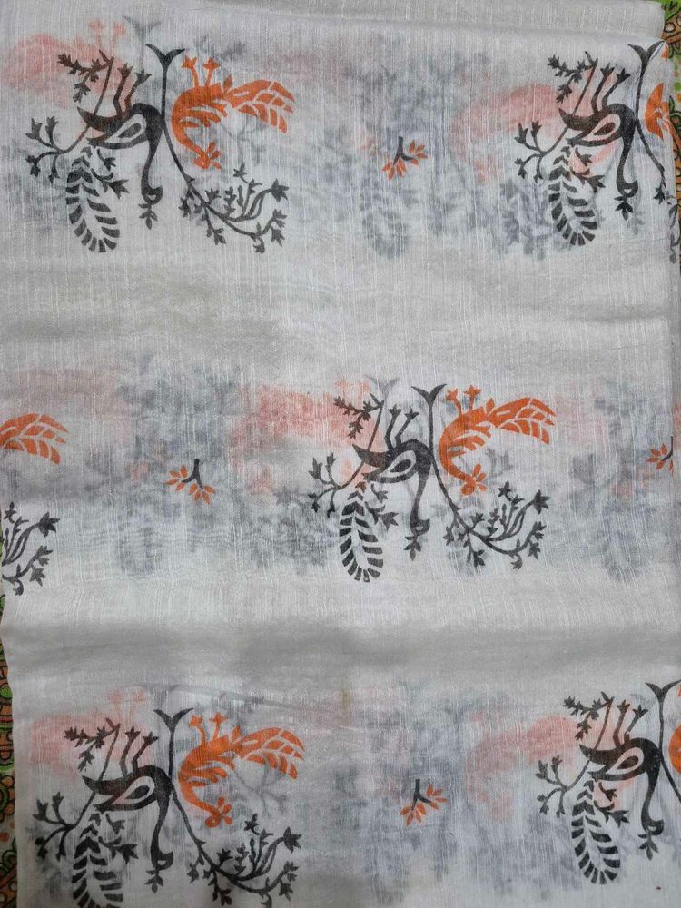 Elegant Saree with Bird Motif