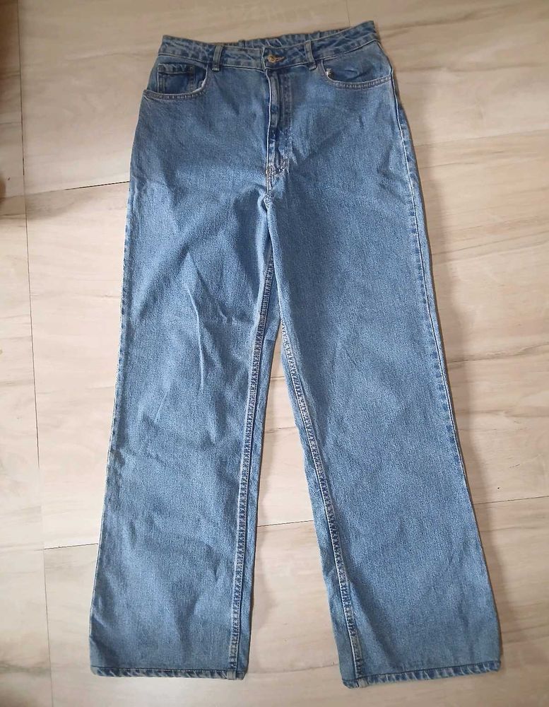 Light Wash Wide Leg Jeans
