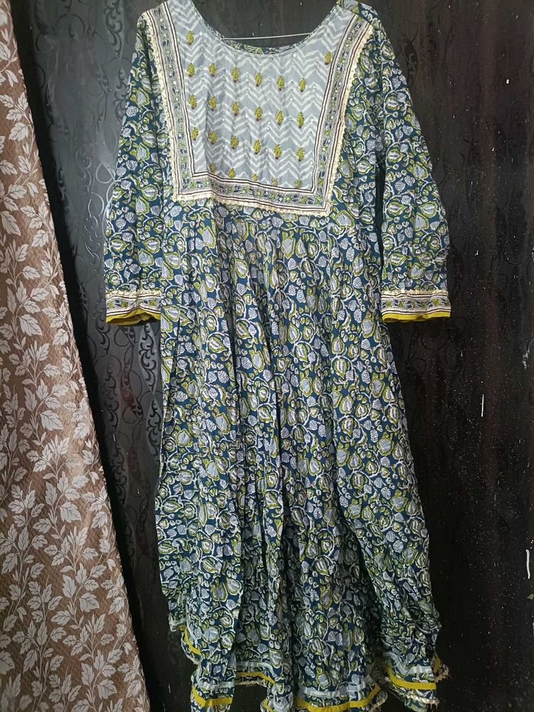 Elegant Floral Print Kurta