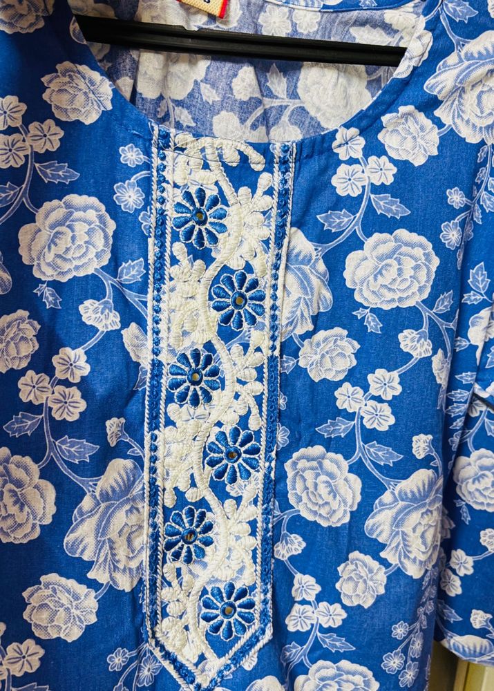 Blue Floral Embroidered Kurta
