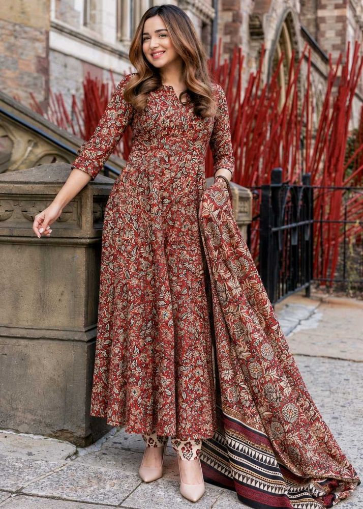 AACHOO TAWNY BROWN HANDBLOCK SUITSET