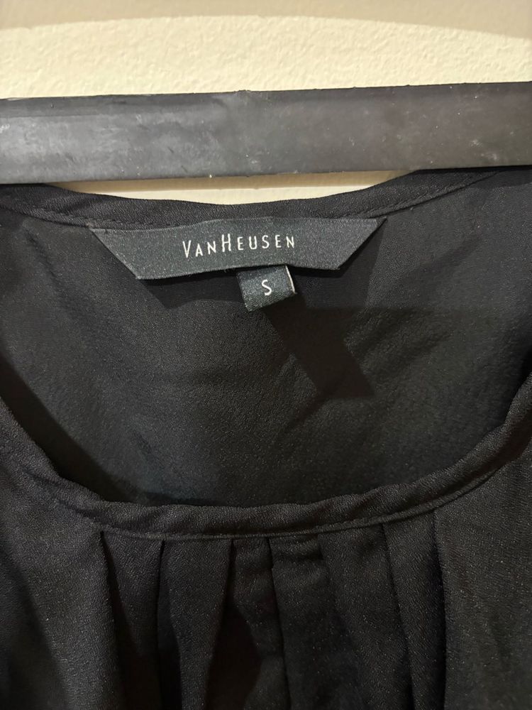 Van Heusen frill top
